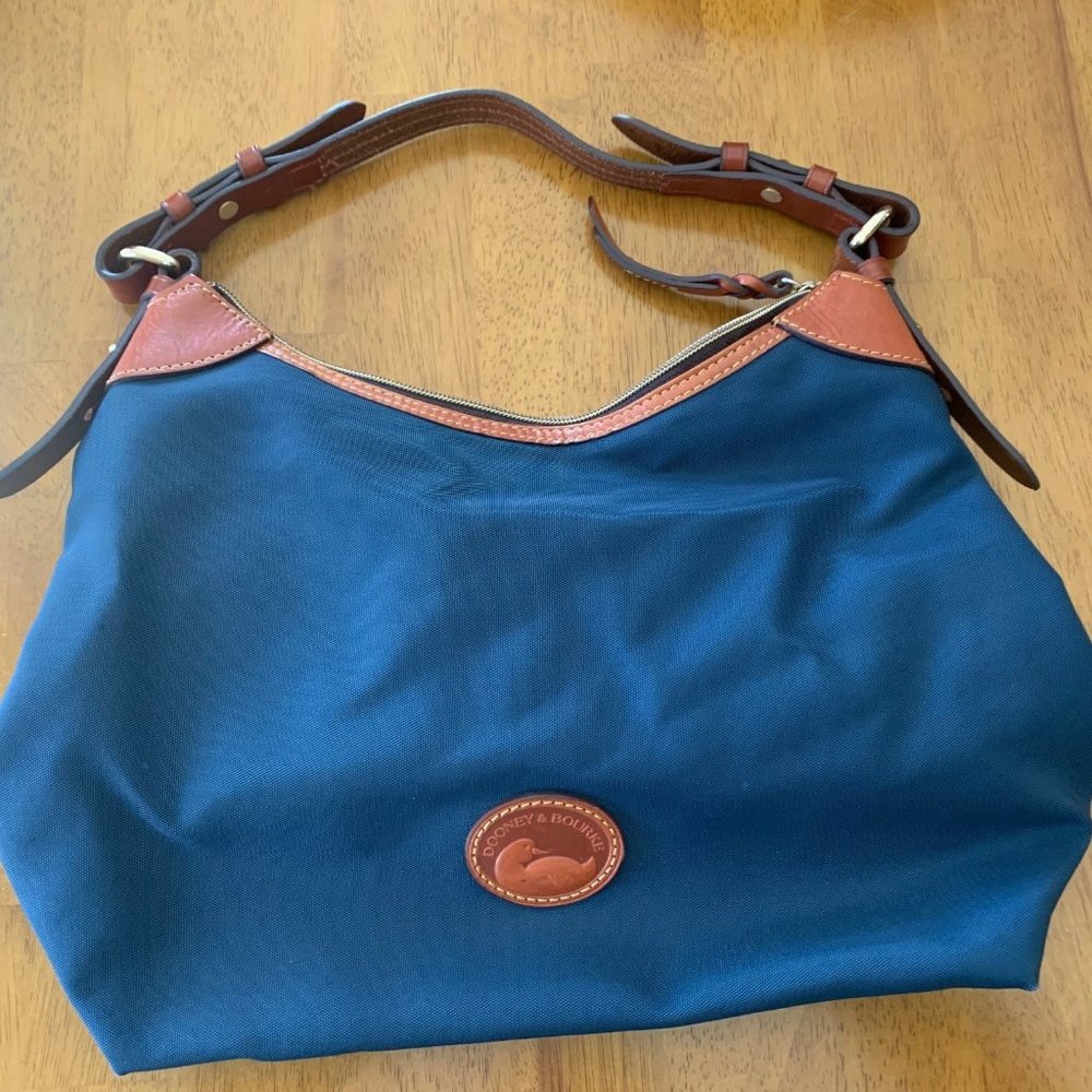 Dooney & Bourke Bag